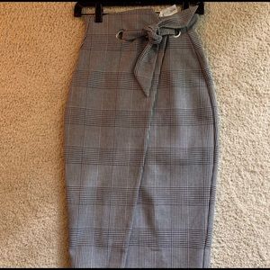 H&M houndstooth high waist pencil skirt size 4.